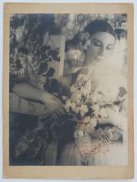 [Ink:] My love to very dear Jane always. Alicia 1941.