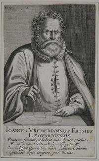 Ioannes Vredemannus Friius. Leovardiensis. Pictorum summus, celebrat quos Optica virtus, Friso: probant artem Regia tecta tuam. Cum tua sint Opera hac varii subnixa Columnis, Spectabit longo tempore pos teritas.